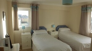 3 bedrooms, WiFi, bed sheets - Croft Court 41 (Tenby)