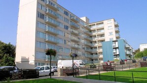 Exterior - Croft Court 41 (Tenby)