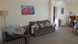 TV - Croft Court 41 (Tenby)