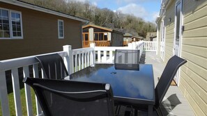 Outdoor dining - Heritage Park 92 (Narberth)