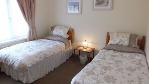 2 bedrooms, iron/ironing board, free WiFi