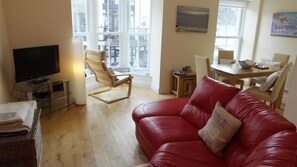 TV - London House Apt. 2 (Saundersfoot)