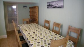 Dining - Maesgwyn (Tenby)