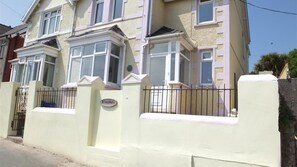 Exterior - Riversdale (Milford Haven)