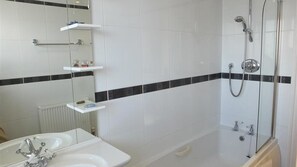 Towels - South Beach Court 12a (Tenby)
