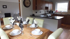 Dining - Ragged Staff 18 (Saundersfoot)