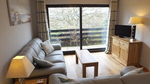 Living area - Ragged Staff 18 (Saundersfoot)