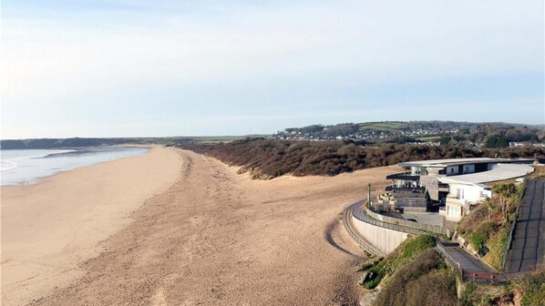 Beach nearby - Victoria Street 35 Flat 1 (Tenby)