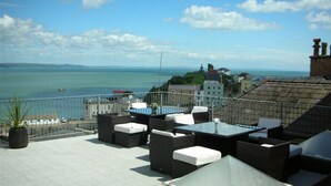 Outdoor dining - Tiffany House (Tenby)
