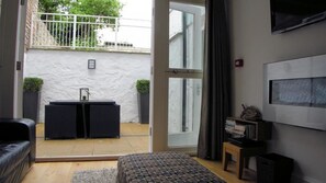 Talo (2 Bedrooms) | Oleskelualue | Televisio