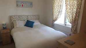 3 bedrooms, iron/ironing board, WiFi