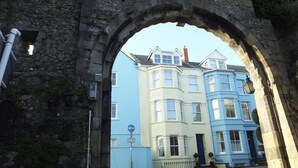 Miscellaneous - Spetchley House 4 (Tenby)