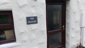 Exterior detail - The Granary Roadside Farm (Narberth)