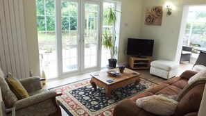 TV - Topsham Drive (Kilgetty)