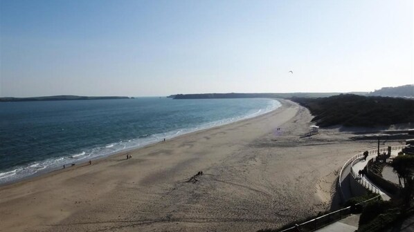Beach nearby - South Beach Court 5 (Tenby)