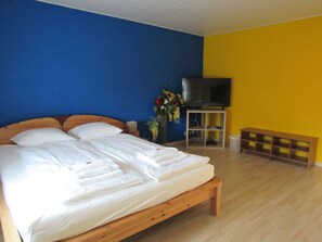 Apartment (44 incl 80 CHF cleaning fee) | 高級寢具、羽絨被、獨特設計、獨特裝修