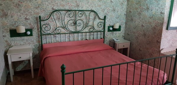 Desk, cribs/infant beds, rollaway beds, free WiFi