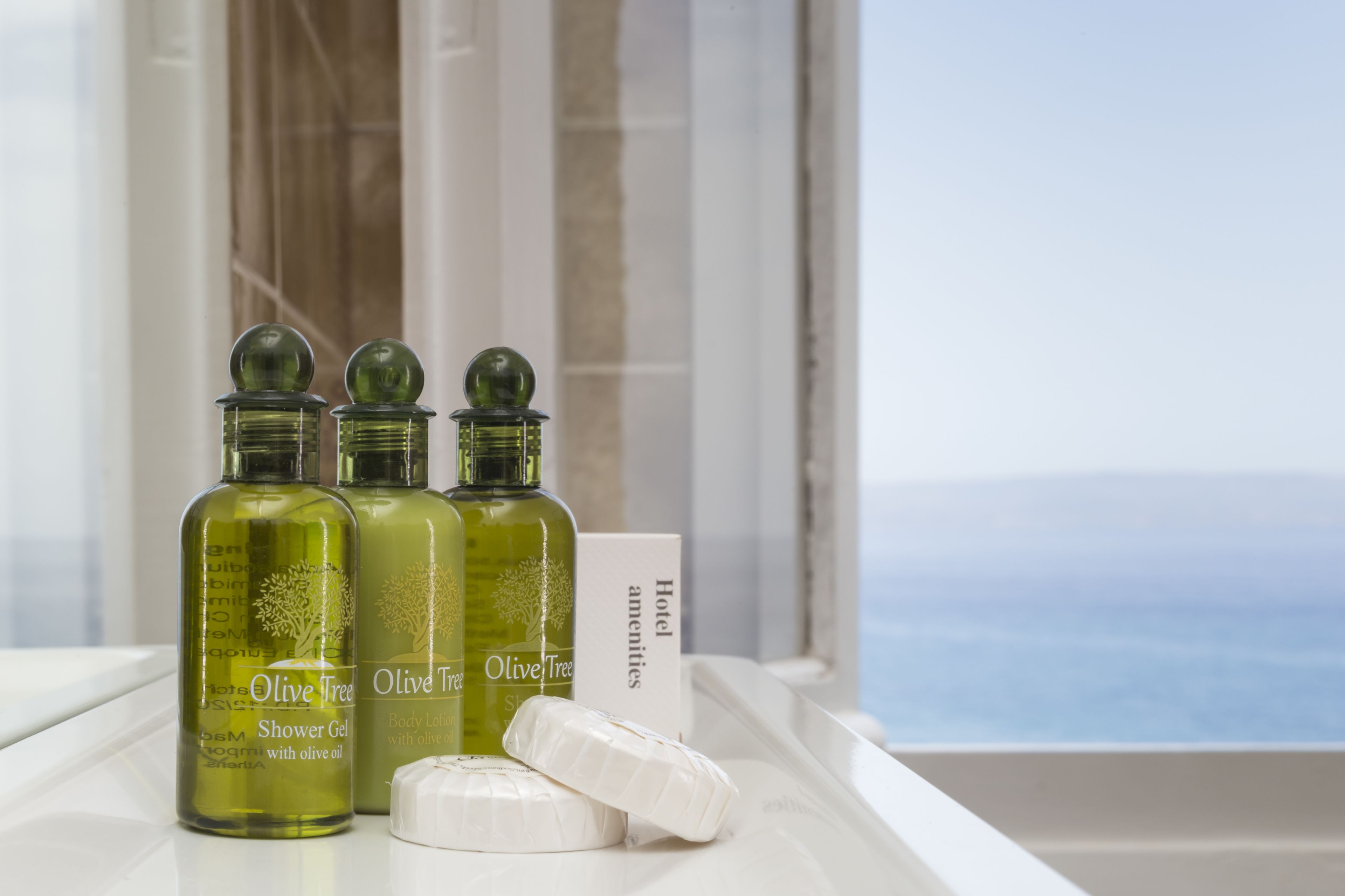 superior double room, balcony, sea view | bathroom | shower, free toiletries, hair dryer, towels