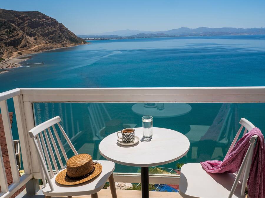 Quarto casal superior, sacada, vista para o mar | Vista da sacada