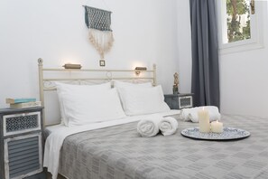 In-room safe, desk, free WiFi, bed sheets - Galini Mare (Agios Vasileios)