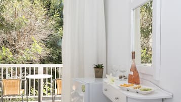 Chambre Double, balcon, vue jardin | Vue depuis le balcon