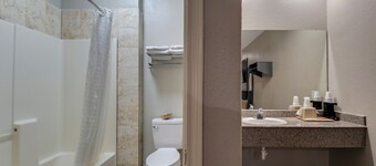 Executive Inn & Suites