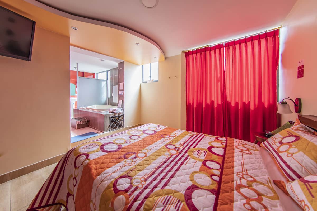 Double Room, 1 Queen Bed, Jetted Tub | Private spa tub