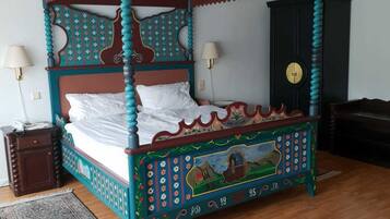 Double Room | Desk, soundproofing, rollaway beds, free WiFi