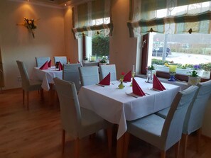 Frühstück, Mittagessen, Abendessen, internationale Küche 