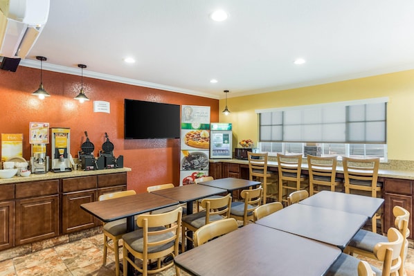 Desayuno para llevar gratuito y diario
