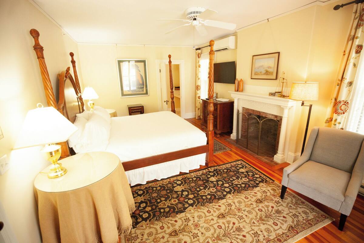 Jack's | Iron/ironing board, WiFi (free), individually decorated
