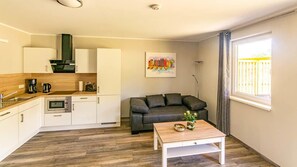 Apartment, Mountain View (Good Times) | Private kitchen | Fridge, microwave, stovetop, dishwasher - AquaMagis (Plettenberg)
