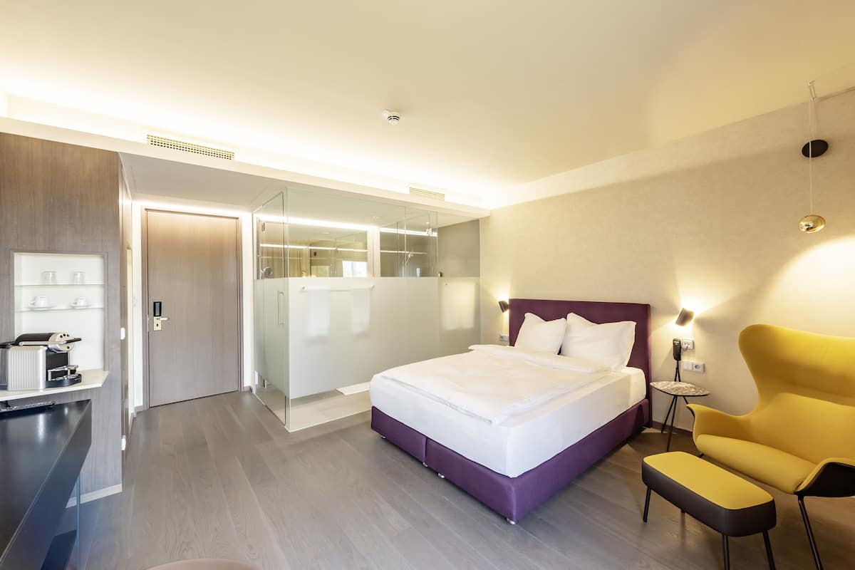 Superior Double Room, 1 Queen Bed | Minibar, in-room safe, desk, blackout drapes