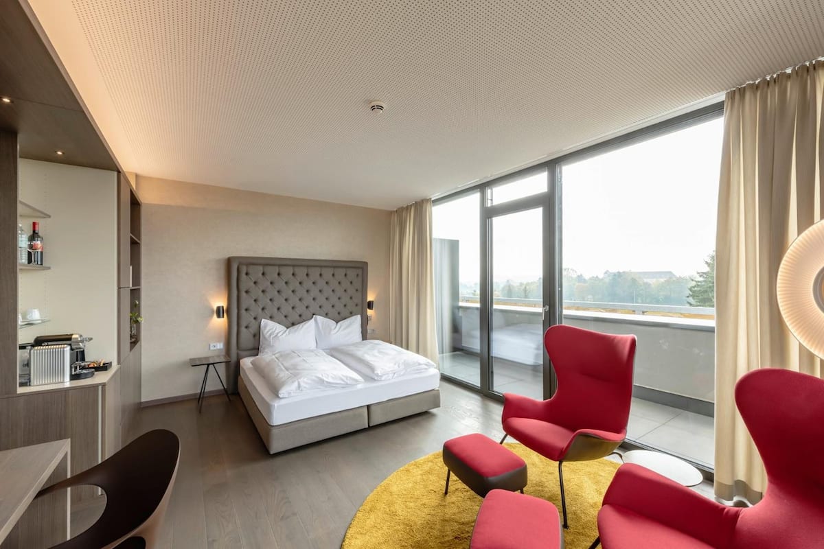 minibar, in-room safe, desk, blackout curtains