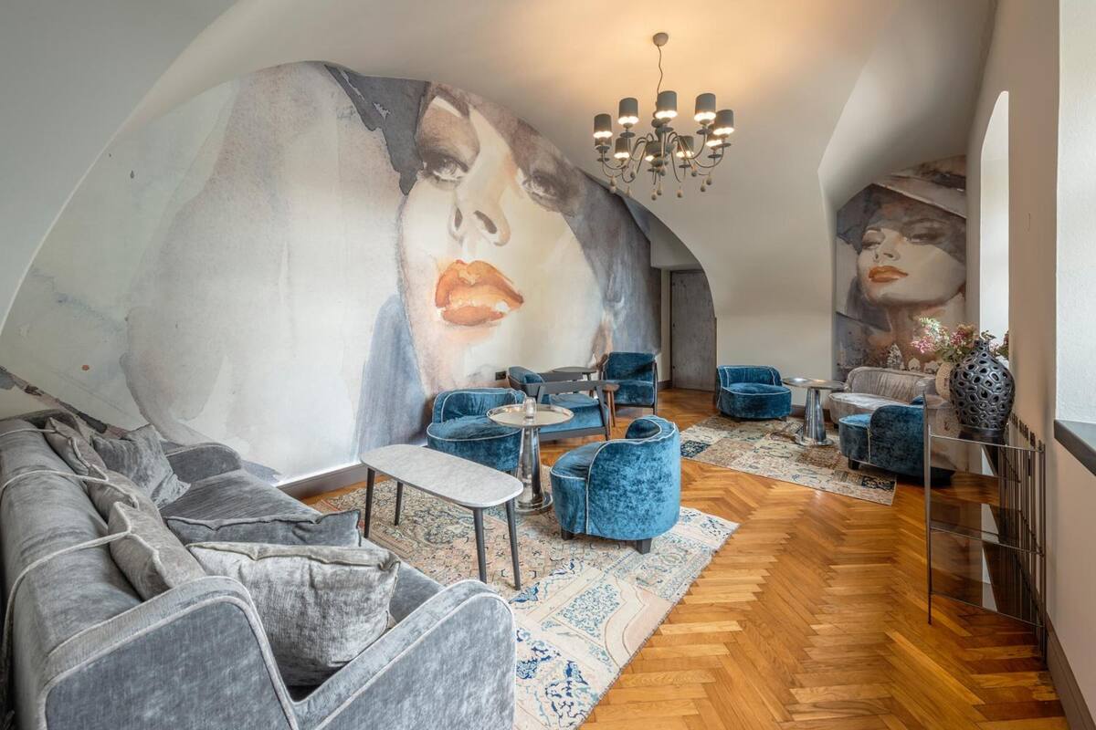 50-inch flat-screen tv with satellite channels