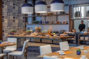 Desayuno buffet todos los días (con cargo)