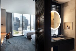 Room, 2 Queen Beds, City View