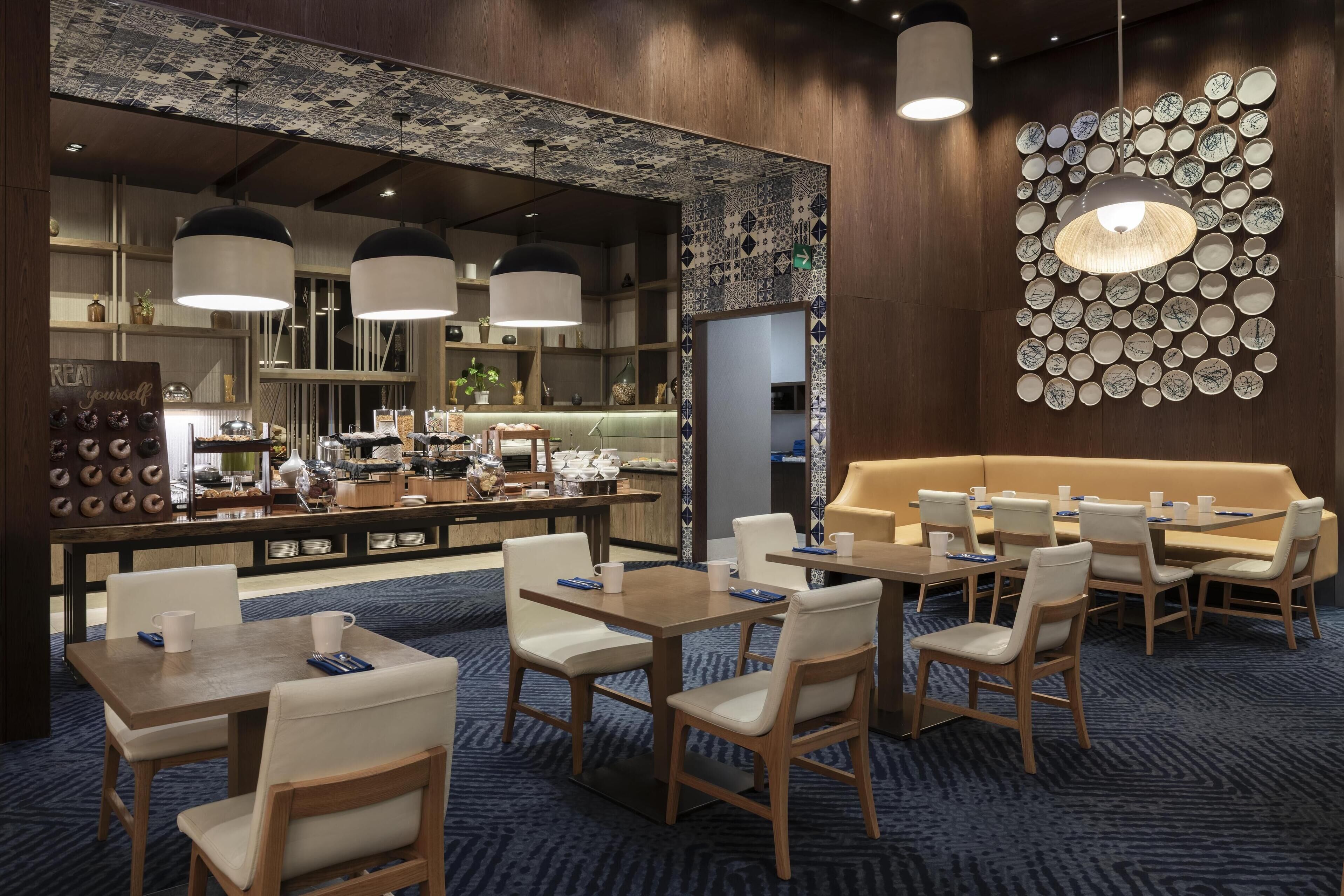 每日付費供應吃到飽早餐