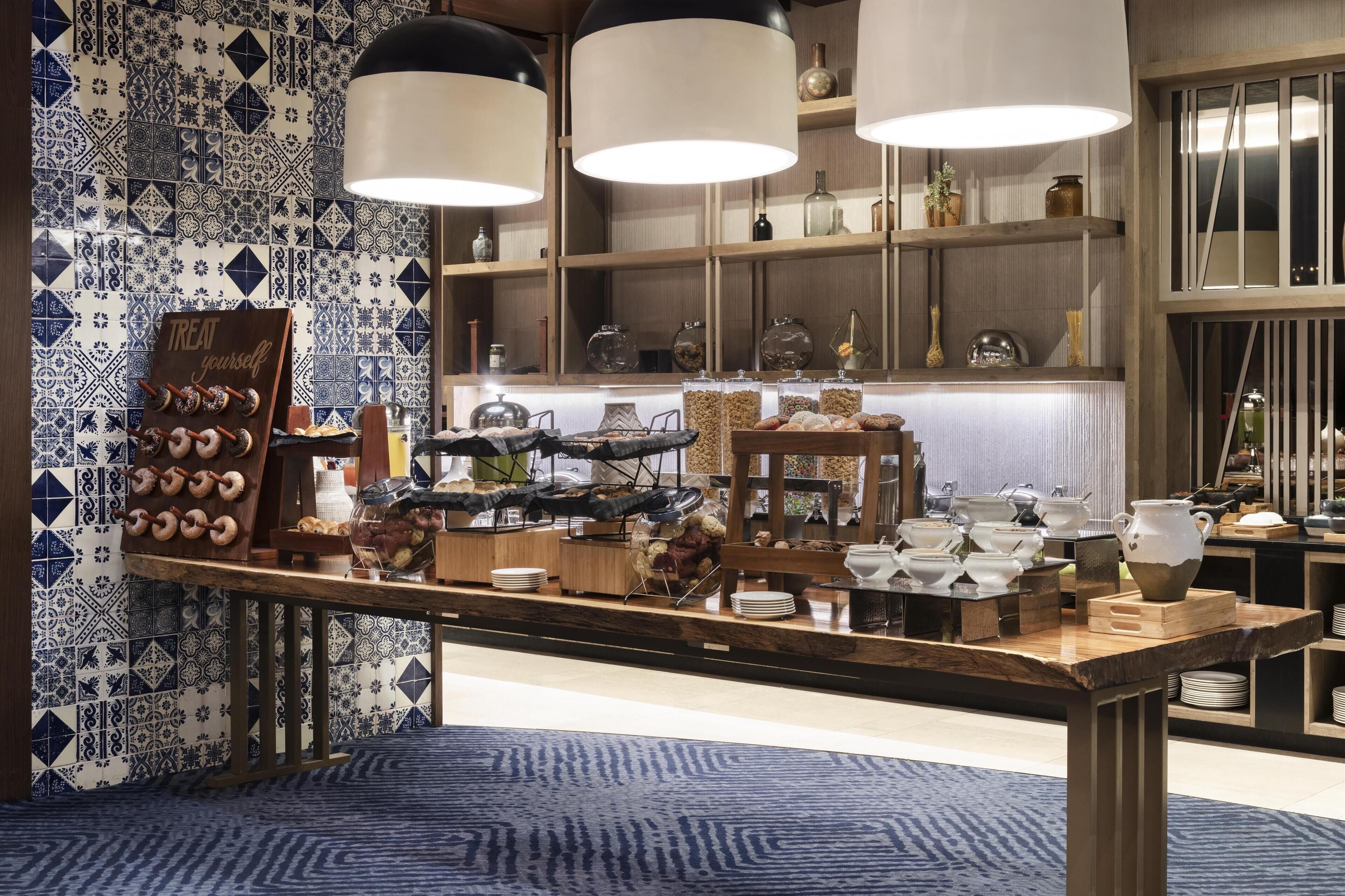 daily buffet breakfast for a fee