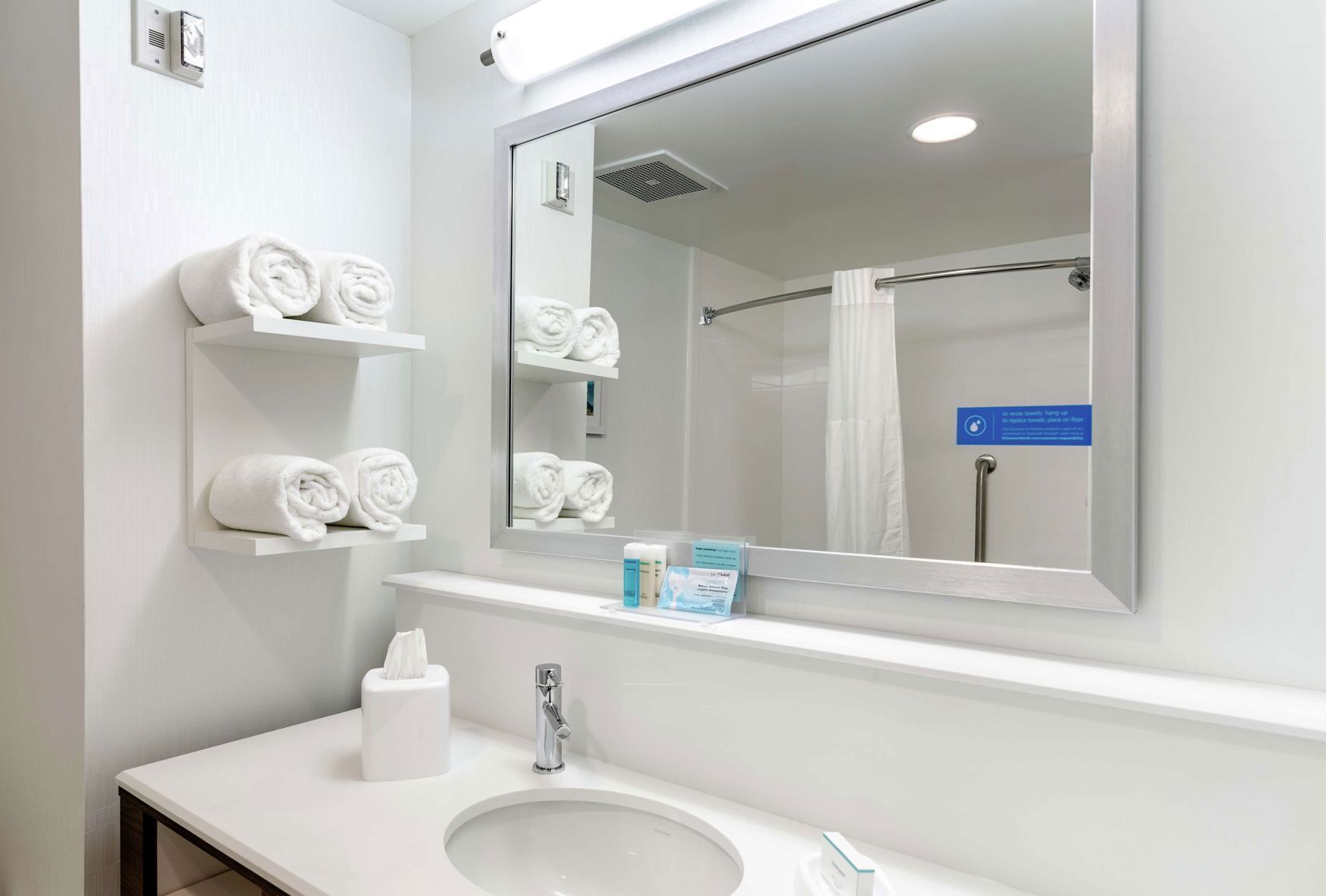 Bathroom | Free toiletries, hair dryer, towels
