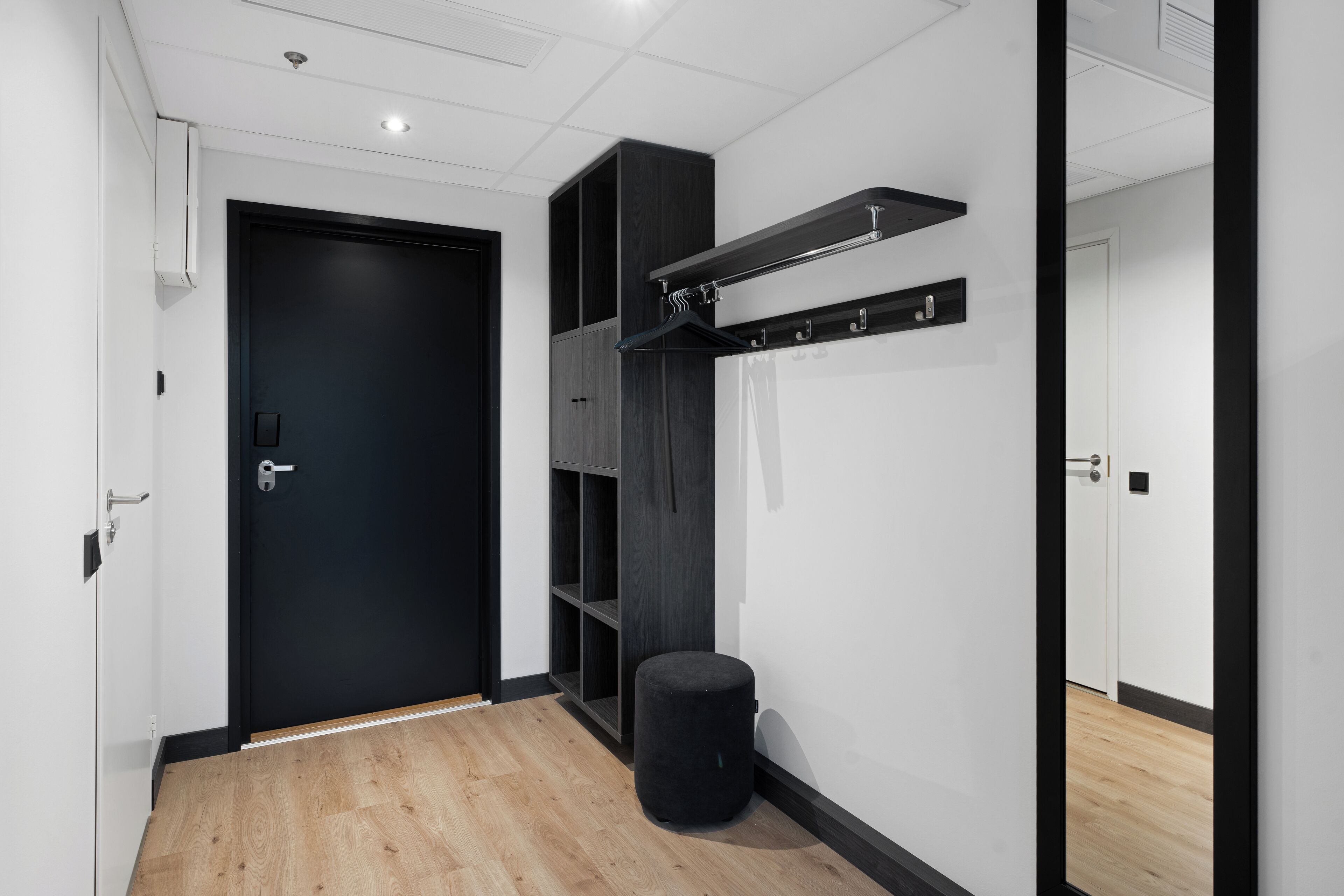 Minibar, desk, laptop workspace, blackout drapes