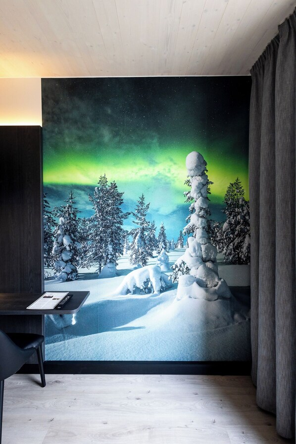 Superior Twin Room | Minibar, desk, laptop workspace, blackout curtains