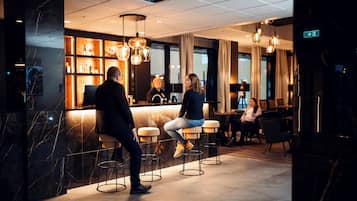 2 nhà hàng, phục vụ bữa sáng