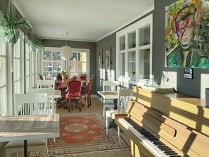 Breakfast and dinner served - Boutique Hotel Sawohouse (Kuopio)