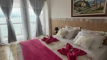 Quarto duplo tradicional | Frigobar, cortinas blackout, ferros/tábuas de passar roupa