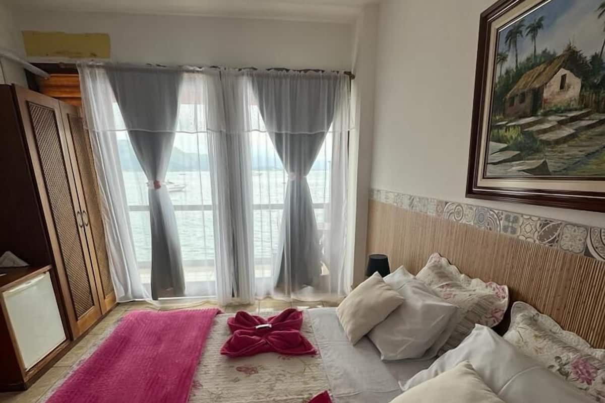 Traditional Twin Room | Minibar, blackout drapes, iron/ironing board, free WiFi