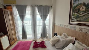 Traditional Twin Room | Minibar, blackout drapes, iron/ironing board, free WiFi