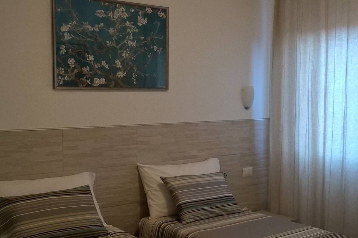 Deluxe Twin Room, 1 Bedroom | Egyptian cotton sheets, premium bedding, down comforters