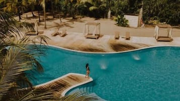 Outdoor pool, sun loungers