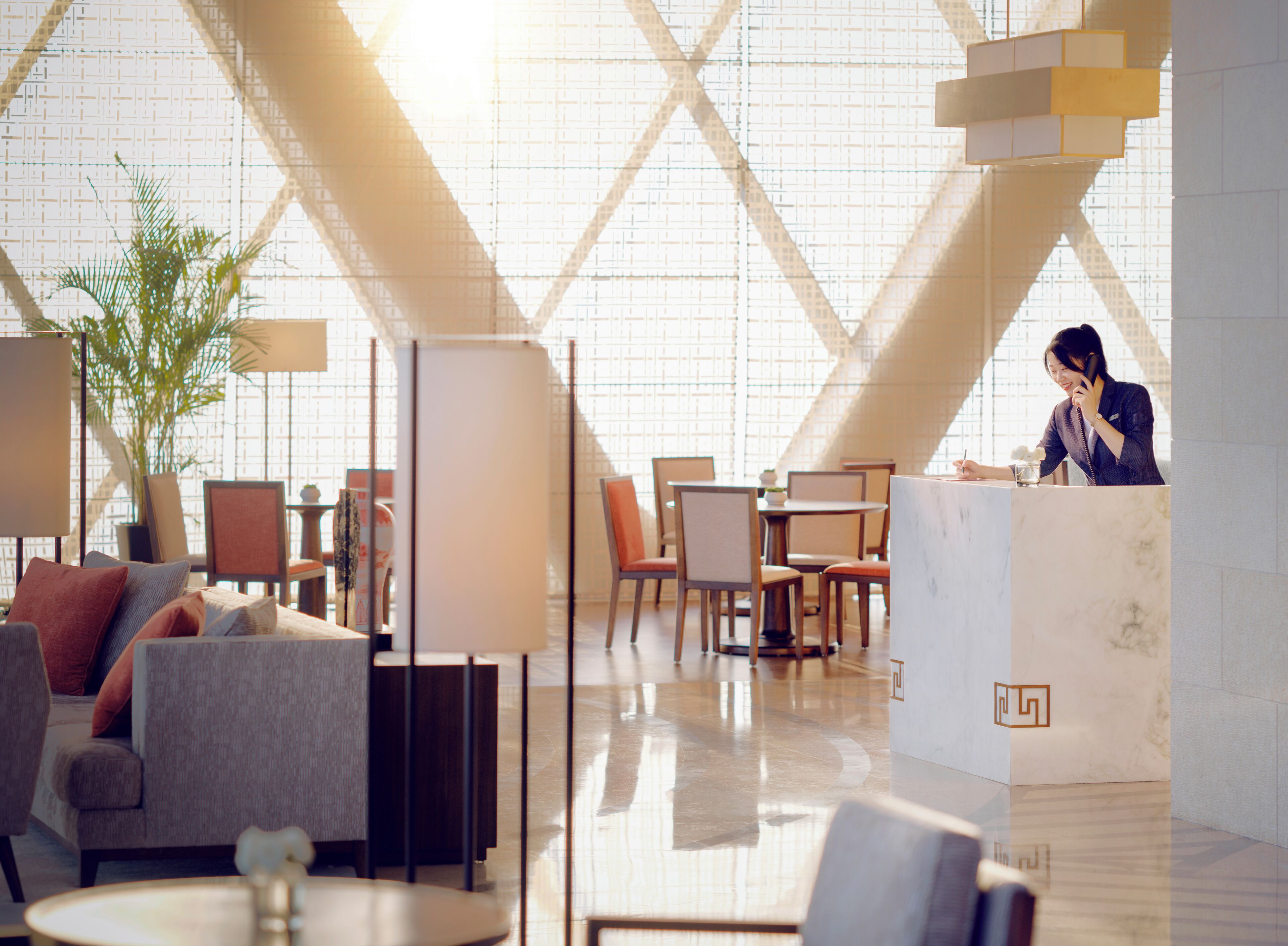 2 restaurants, breakfast, lunch, dinner served; chinese cuisine